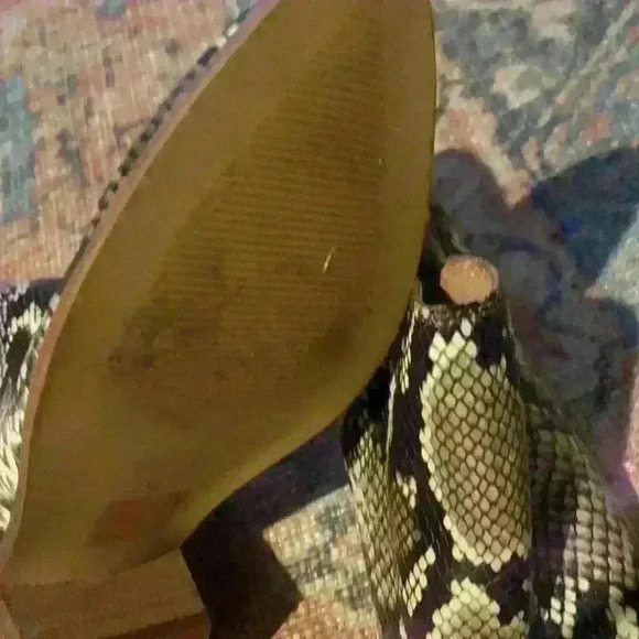 Madewell‎ booties - Picture 3 of 5